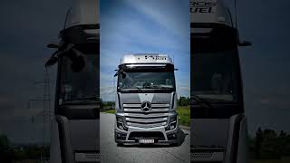 Das Actros DueL MercedesBenz Trucks [upl. by Ferdie]