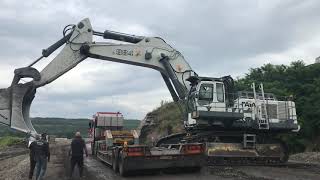 Transporting The 125 Tones Liebherr 984 Excavator By Side Fasoulas Heavy Transports [upl. by Ennazor845]