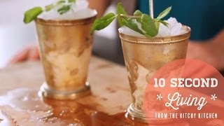 How to Make a Mint Julep  10 Second Living [upl. by Ignacius]