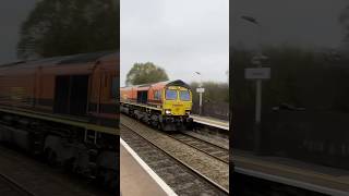 Train at Alfreton 81124 ORANGE SHED 66623 DoncasterToton [upl. by Nosretep601]