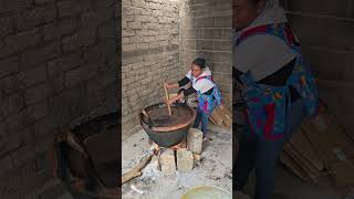 Cocineras Tradicionales frijolitos Oaxaca labranzadecirios mixtecaoaxaqueña pueblosmixtecos [upl. by Ashlee]