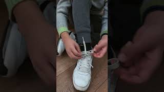 HOW TO TIE YOUR SHOELACES From a 7year old [upl. by Ataeb]