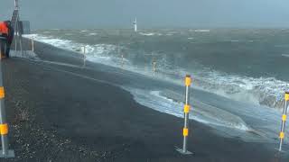 Metingen zeedijk bij het Uithuizerwad  storm 8 jan 2019 [upl. by Hedgcock477]