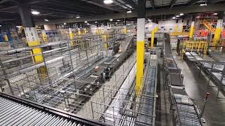 Conveyors in a fulfillment center [upl. by Amirak]