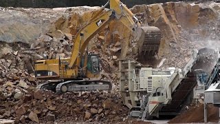 CAT 365CL Working In A Quarry [upl. by Humfrid]