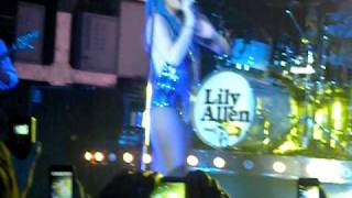 Lily Allen Womaniser live at O2 Academy Sheffield [upl. by Swainson]