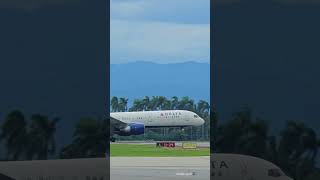 Crosswind takeoff 🛫 ©️Aviation spott📸 [upl. by Queena]