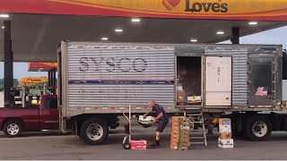 🔴Sysco Driver making a delivery to Love’s Truck Stop 28ft trailer loaded from front to back 💰💰💰 [upl. by Rriocard]