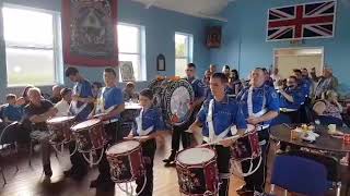 Provanhall True Blues Flute Band after 12th July parade 2018 entertaining Newmills LOL222 [upl. by Semajwerdna]