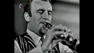 Acker BILK amp His Paramount Jazz Band In A Persian Market Live in Jazz Festival Prague 1964 [upl. by Atila]