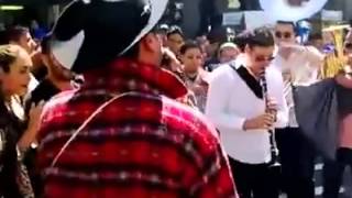 Un indegente cantando como el vocalista de la banda MS [upl. by Madora156]