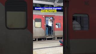 Train manager communicating with Loco pilot amp Signal Exchange 👮‍♂️😱🔦 shortvideo shots [upl. by Aneert]