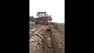 No38 Bodies on Kverneland LO Plough [upl. by Armington]