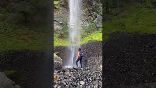 🌄 Elowah Falls in Oregon is such an easy hike explore pnw autumn [upl. by Ebner]