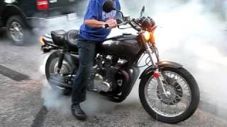 1975 Kawasaki Z1 900 circle burnout [upl. by Yoj275]