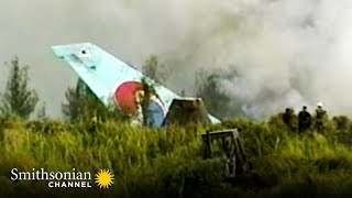 Pilot Made Disastrous Decision Just 200 Feet Above Ground 😳 Air Disasters  Smithsonian Channel [upl. by Younglove]