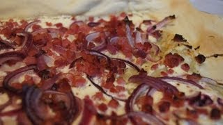 Flammkuchen  Rezept und Anleitung [upl. by Sabas]