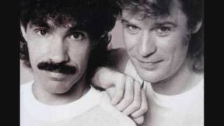 Hall amp Oates  Kiss On My List Lyrics [upl. by Barbara-Anne971]