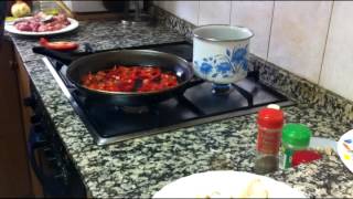 Receta de gazpachos manchegos [upl. by Imojean373]