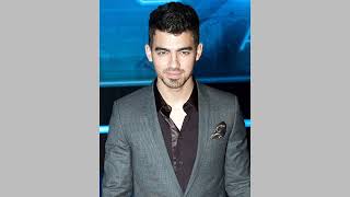 Joe Jonas From The Jonas Brothers And DNCE Sings Im Blue Da Ba Dee By Eiffel 65 [upl. by Niatsirk]