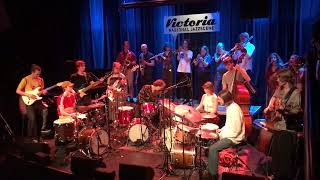 Sundesthesia quotFor Someonequot  live at Viktoria Jazzscene [upl. by Einnig]