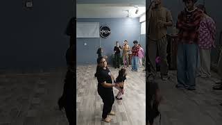 best india dancer yesh garg ne li hookstep ke bacho ki class [upl. by Redliw655]