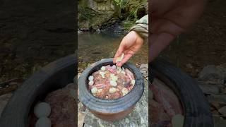 Güveçte Kuzu Gerdan Pişirme 🥩  Cooking lamb neck in clay pot [upl. by Rhodie292]