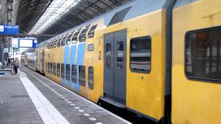 Een uitstervend type trein DDARloclocDDAR [upl. by Llerdnam883]