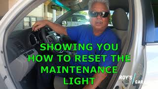 2012 TOYOTA HIGHLANDER RESET MAINTENANCE LIGHT [upl. by Delila667]