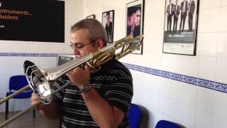 Carlos Gil Demonstrating the fantastic Stomvi Titan Tenor BbF Trombone [upl. by Ahsekim]