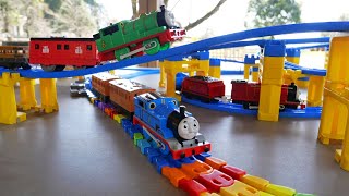 Thomas the Tank Engine amp Plarail ☆ 3 branch course race [upl. by Columbyne626]