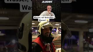 Wasser 😂 reaction live berlin doku polizei Feuerwehr fy fyp streamer justchatting clip [upl. by Aihsined]