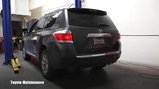 Toyota Highlander Tail Light Bulb Replacement [upl. by Yoshio]