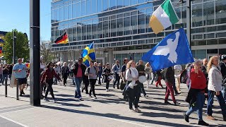 Frankfurt  Demo Impfgegner und mutmaßlich CoronaLeugner am 16042022 am WillyBrandtPlatz in Ffm [upl. by Meehsar]