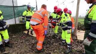 PROTEZIONE CIVILE  Simulazione terremoto e intervento [upl. by Hultgren]