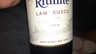 Riunite lambrusco fine wine review jarred333 the real manbehindacamera [upl. by Macleod]