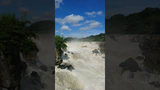 鹿児島県にある『曽木の滝』！前日の線状降水帯に伴う豪雨の後です！ [upl. by Nnylrebma276]