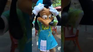 MAX DRESSING AS POWERLINE FOR HALLOWEEN Disney Aulani Meet and Greet [upl. by Till]