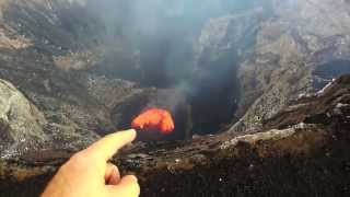 Viaje al interior de un volcán activo con una cámara GoPro [upl. by Sadiras133]