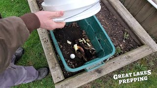 5 Minute Compost Bin  Composting for Beginners [upl. by Margreta732]