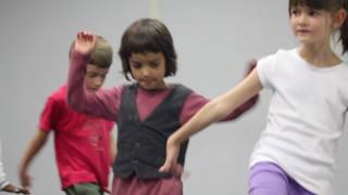 Teatro Danza y Estimulación artística para niños y niñas desde 3 años [upl. by Dulcinea]