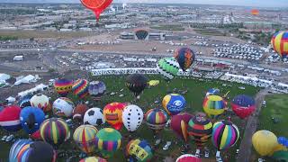 Albuquerque International Balloon Fiesta 2005 October 2nd morning flight [upl. by Uyerta102]