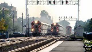 The Metra Evening Rush On The quotRaceTrackquot Berwyn IL 81109 [upl. by Adnoryt907]