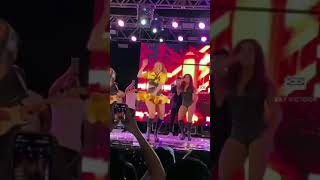 Joelma canta cavalo manco em Macapá [upl. by Enileqcaj939]