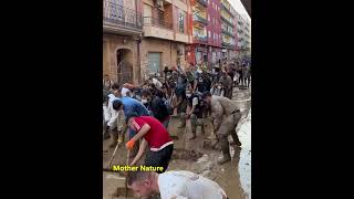 Paiporta 50000 volunteers come to clean up in Valencia [upl. by Annoek]