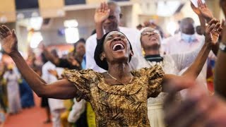 Yvonne Menz  Spirit filled worship  Spontaneous power Praise 2020  Live ministration [upl. by Adnouqal]