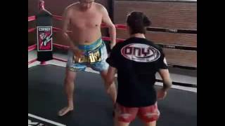 Dieselnoi Private Session  Muay Thai Knees Strategy and Turns [upl. by Simmons886]