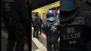 Berliner Polizei 👮🏻‍♂️🚨 Berlin deutschland [upl. by Libre]