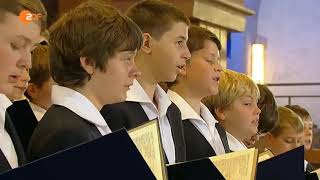 Dresdner Kreuzchor quotKyrie amp Gloriaquot  ZDF Fernsehgottesdienst Kreuzkirche Dresden 2014 [upl. by Mufi]