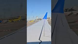 United 737 Wing View Takeoff At EWR takeoff pilot flight airlines [upl. by Rorrys]